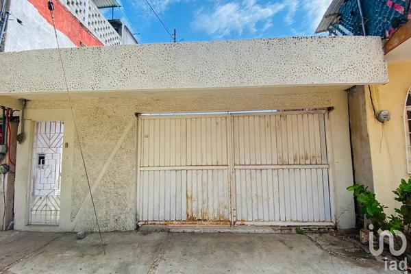 Foto de inmueble en Del Tesoro #115, Col. Las Playas C.P. 39390, Acapulco de Juárez
