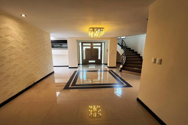 Foto de inmueble en Del Valle, Col. Del Valle C.P. 66220, San Pedro Garza García