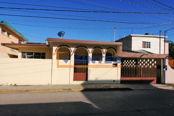 Foto de inmueble en  , Col. Del Valle C.P. 92875, Tuxpan