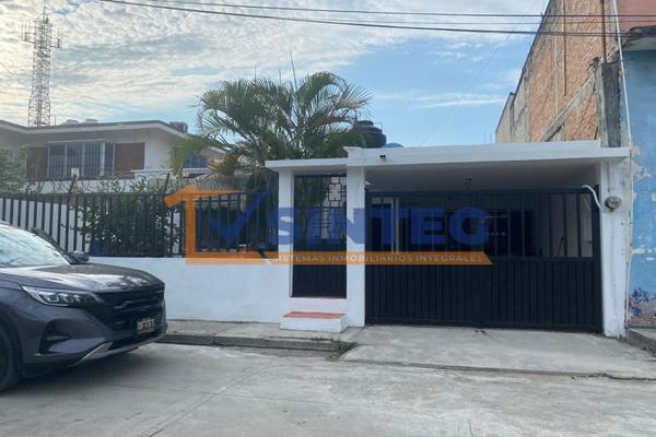 Foto de inmueble en  , Col. Del Valle C.P. 92875, Tuxpan