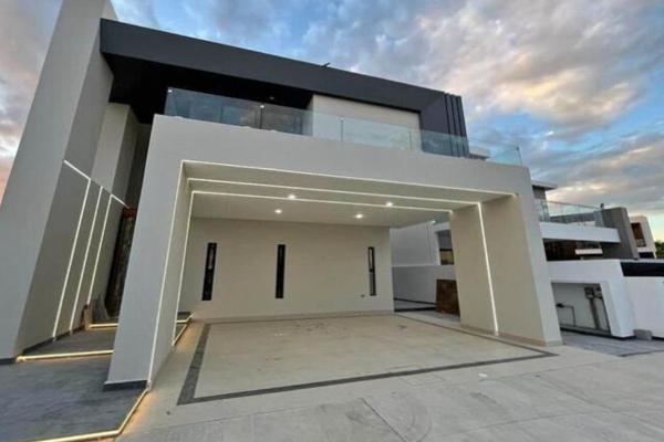 Foto de inmueble en Paseo Paraiso, Col. Marina Mazatlán C.P. 82103, Mazatlán