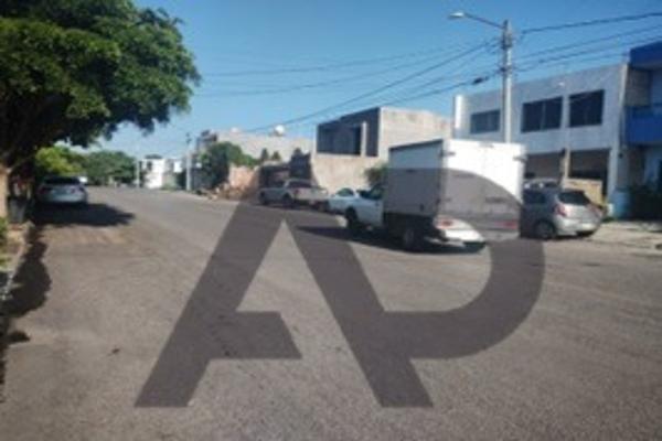 Foto de inmueble en Avenida Universidad 1349 #1349, Col. San José Norte C.P. 28047, Colima