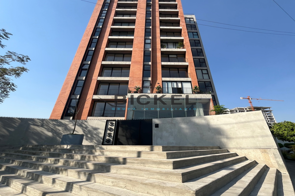 Foto de inmueble en Diagonal golfo de cortes, Col. Vallarta Norte C.P. 44690, Guadalajara