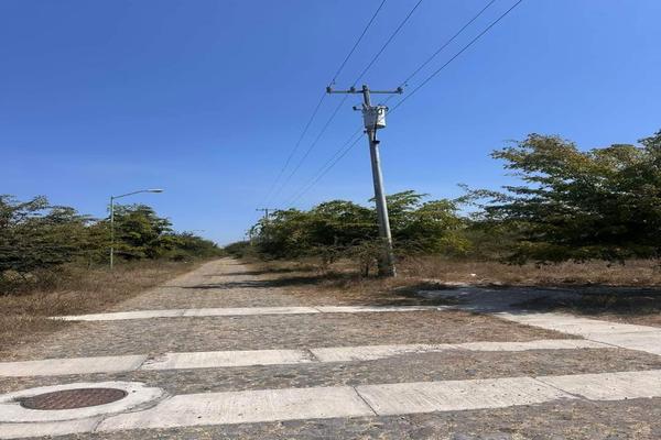 Foto de inmueble en  , Col. Diamantes C.P. 28047, Colima