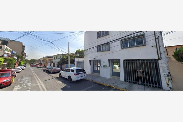 Foto de inmueble en DIECIOCHO DE MARZO #32, Col. San Lucas Tepetlacalco C.P. 54055, Tlalnepantla de Baz