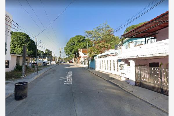 Foto de inmueble en E. CASTÁN GUZMÁN #000, Col. 2 de Junio C.P. 89327, Tampico