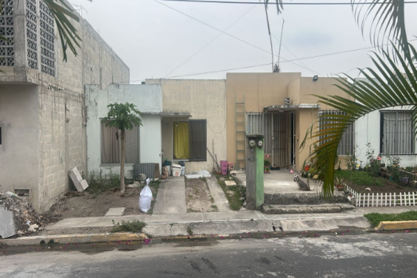 Foto de inmueble en Papagayos  #42, Col. Laguna de Miradores C.P. 91636, Emiliano Zapata