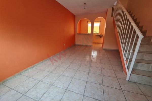 Foto de inmueble en Priv. Tuxtla Gutierrez Manzana 013, 56644 Villas de San Martín, Méx., Col. Villas de San Martín C.P. 56644, Chalco