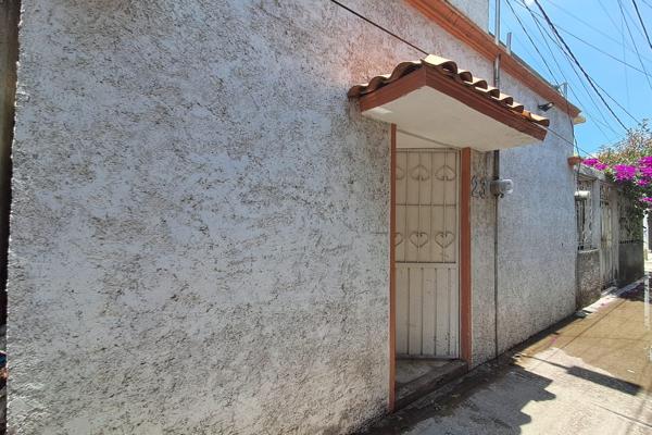 Foto de inmueble en av Miguel Hidalgo, Col. Jardines de Morelos Sección Islas C.P. 55070, Ecatepec de Morelos