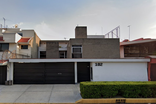 Foto de inmueble en Avenida Paseo del Bosque #102, Col. Paseos de Taxqueña C.P. 04250, Coyoacán