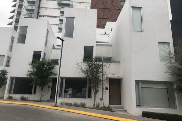 Foto de inmueble en Avenida Revolución y camino ladrillera #03, Col. Ladrillera C.P. 64830, Monterrey