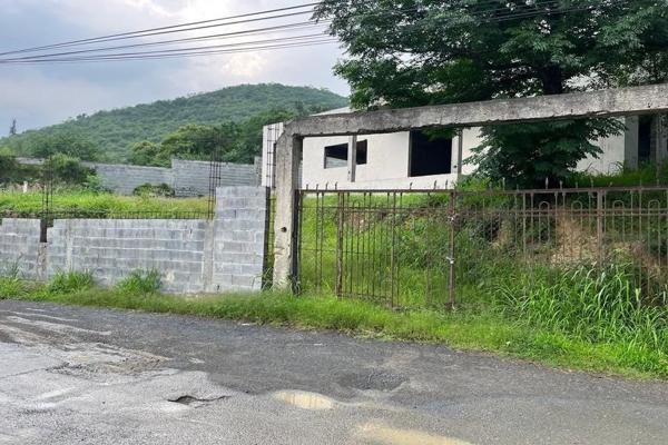 Foto de inmueble en El Uro, Col. La Finca C.P. 64000, Monterrey
