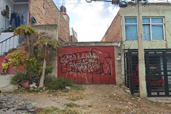 Foto de inmueble en Azucena 584, Las Huertas, 45589 San Pedro Tlaquepaque, Jal. #584, Col. Las Huertas C.P. 45589, San Pedro Tlaquepaque