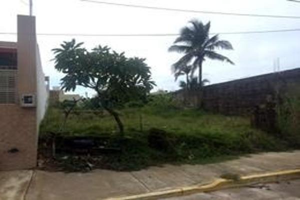 Foto de inmueble en Lázaro Cárdenas, Col. Puerto México C.P. 96510, Coatzacoalcos