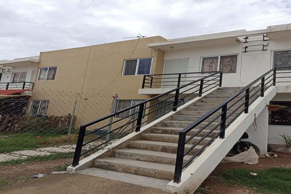 Foto de inmueble en Paseo del Guayabo #sn, Col. San José de Bernalejo (El Guayabo) C.P. 36830, Irapuato