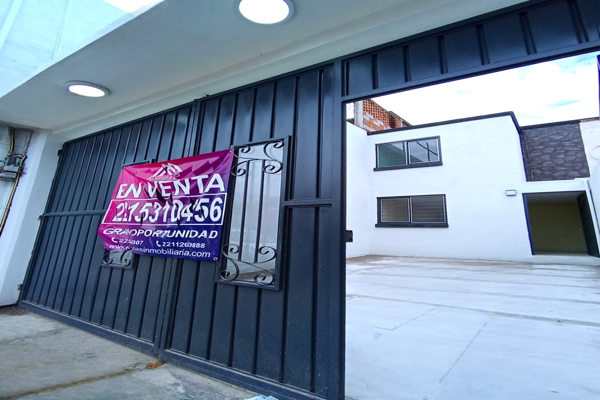 Foto de inmueble en Avenida Llanos, Col. San Baltazar la Resurrección C.P. 72310, Puebla