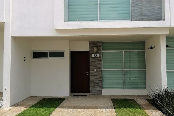 Foto de inmueble en Av. Paseo del Bosque., Col. Bosques de la Primavera C.P. 45133, Zapopan