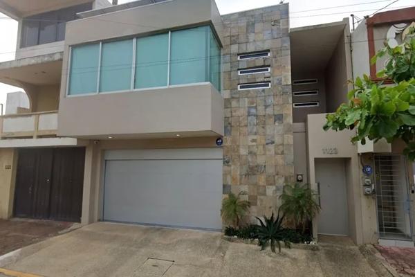 Foto de inmueble en Av. Bellavista, Maria de la Piedad, Coatzacoalcos, Ver., Col. Maria de La Piedad C.P. 96410, Coatzacoalcos