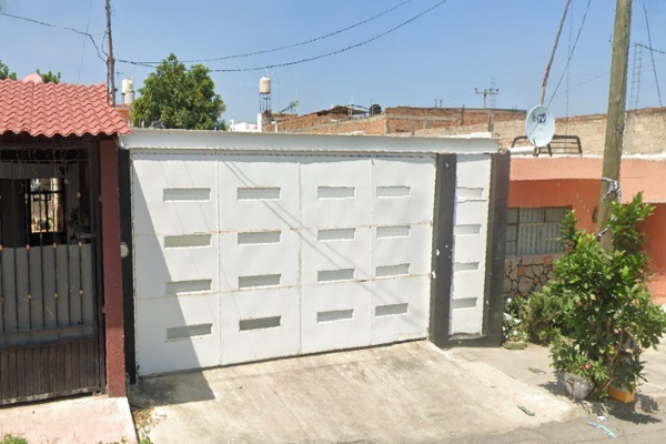 Foto de inmueble en Calle Celerino Navarro #490, Col. Palacio de Gobierno Del Estado de Jalisco C.P. 44009, Guadalajara