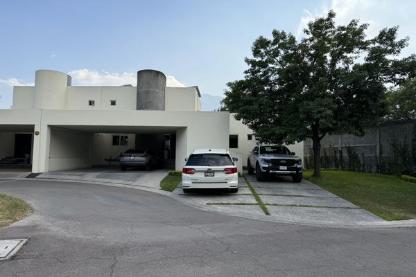 Foto de inmueble en Privada el Uro, Col. El Uro C.P. 64986, Monterrey