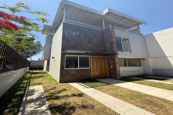 Foto de inmueble en Rinconada de los Sauces #317, Col. El Centinela C.P. 45133, Zapopan
