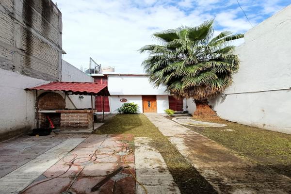 Foto de inmueble en Av. Bosques de Asia, Bosques de Aragon, 57170 Cdad. Nezahualcóyotl, Méx., Col. Bosques de Aragón C.P. 57170, Nezahualcóyotl