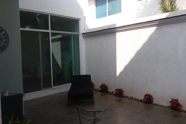 Foto de inmueble en Boulevard Jardín Real Oriente, Col. Jardín Real C.P. 45136, Zapopan