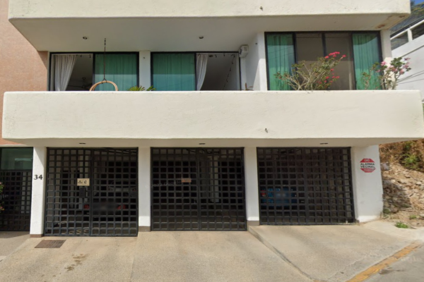 Foto de inmueble en Av Del Bajio #34 , Col. 13 de Junio C.P. 39350, Acapulco de Juárez