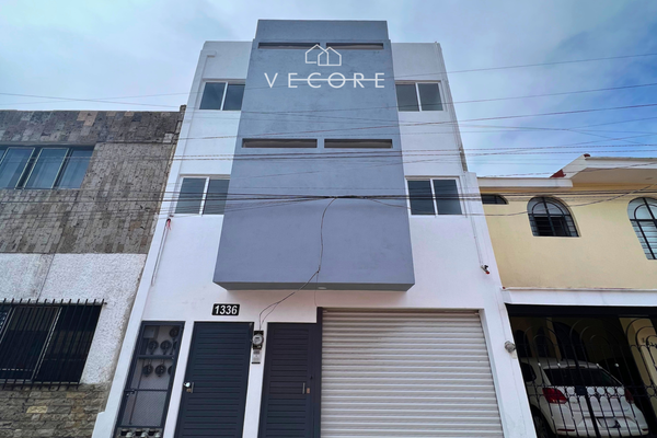 Foto de inmueble en Ebano, Col. Del Fresno 1a. Sección C.P. 44900, Guadalajara