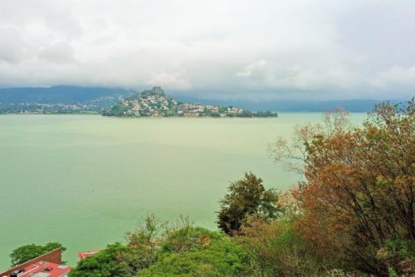 Foto de inmueble en Valle de Bravo, Méx., Col. Valle de Bravo C.P. 51200, Valle de Bravo