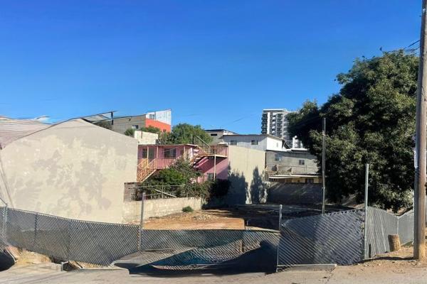 Foto de inmueble en Calle Puerto, Col. El Rubí C.P. 22626, Tijuana