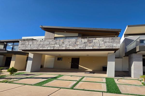 Foto de inmueble en P.º de las Rivieras, 83243 Hermosillo, Son., Col. Rivello III C.P. 83243, Hermosillo