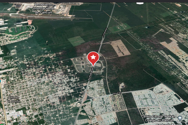 Foto de inmueble en Avenida Huayacán km 6 #km 6, Col. Vía Cumbres Residencial C.P. 77560, Benito Juárez