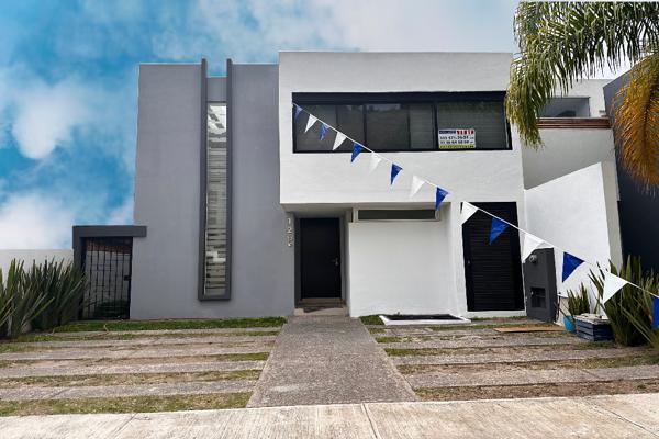 Foto de inmueble en Cañada del tigre, Col. Bosques de Santa Anita C.P. 45645, Tlajomulco de Zúñiga