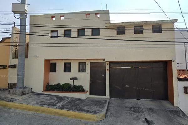 Foto de inmueble en Avenida Lomas del Tzompantle, Col. Lomas de Zompantle C.P. 62157, Cuernavaca