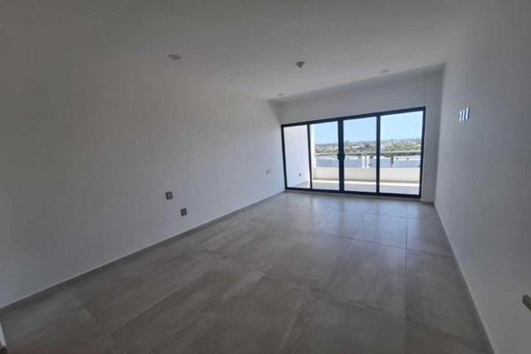 Foto de inmueble en Eje Vial 2 Poniente #7"W, Col. Zona Central C.P. 23000, La Paz