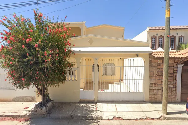 Foto de inmueble en  , Col. El Ciprés C.P. 34217, Durango