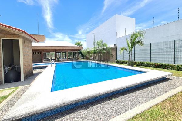 Foto de inmueble en  , Col. El Country C.P. 86039, Centro