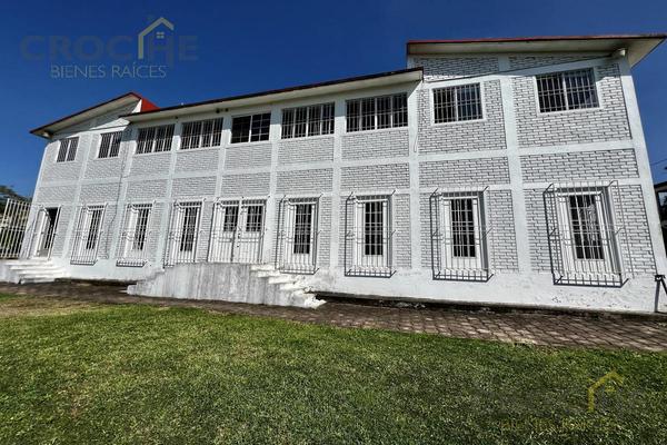 Foto de inmueble en  , Col. El Lencero C.P. 91640, Emiliano Zapata