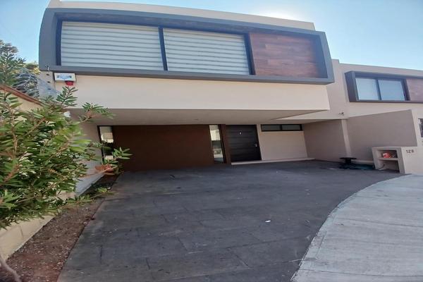Foto de inmueble en  , Col. El Monasterio C.P. 58090, Morelia