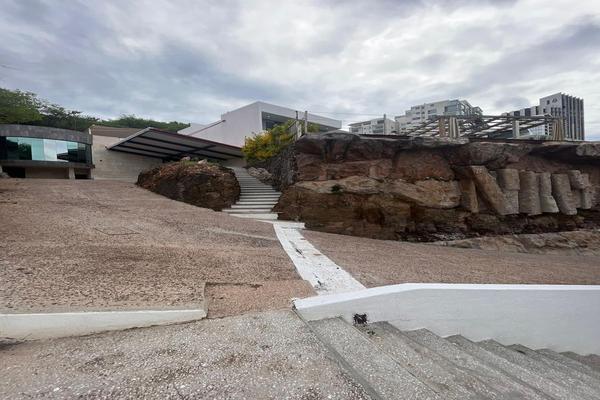 Foto de inmueble en  , Col. El Pedregal de Querétaro C.P. 76144, Querétaro