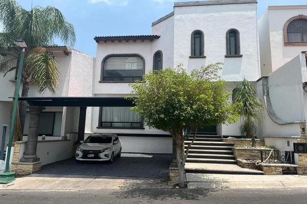 Foto de inmueble en  , Col. El Pedregal de Querétaro C.P. 76144, Querétaro