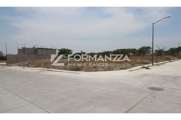 Foto de inmueble en  , Col. El Porvenir C.P. 28019, Colima