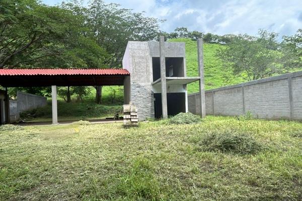 Foto de inmueble en  , Col. El Remate C.P. 28461, Comala