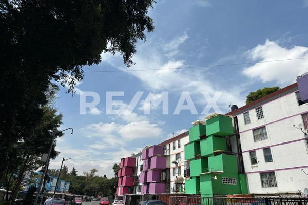 Foto de inmueble en El Rosario, Col. El Rosario C.P. 02100, Azcapotzalco