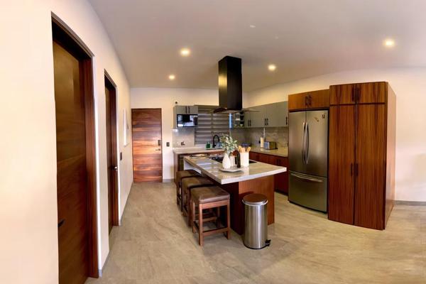 Foto de inmueble en El Tezal Lote 206, 23454 Cabo San Lucas, B.C.S., Col. San Luciano C.P. 23454, Los Cabos