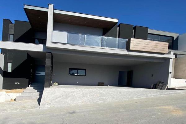 Foto de inmueble en  , Col. El Uro C.P. 64986, Monterrey