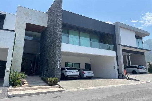 Foto de inmueble en  , Col. El Uro C.P. 64986, Monterrey
