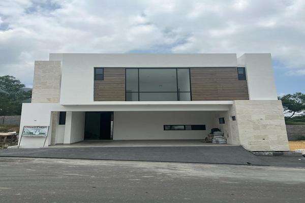 Foto de inmueble en  , Col. El Uro C.P. 64986, Monterrey