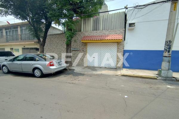 Foto de inmueble en ELPIDIO CANALES, Col. Santa Martha Acatitla Sur C.P. 09530, Iztapalapa